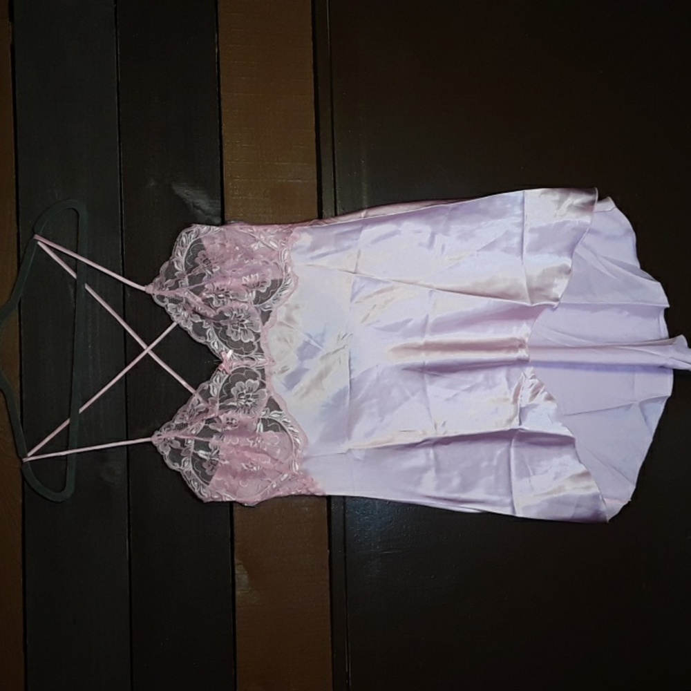 NWOT Women's XL Feminine Sexy Shirley Of Hollywood Gorgeous Pink Lingerie